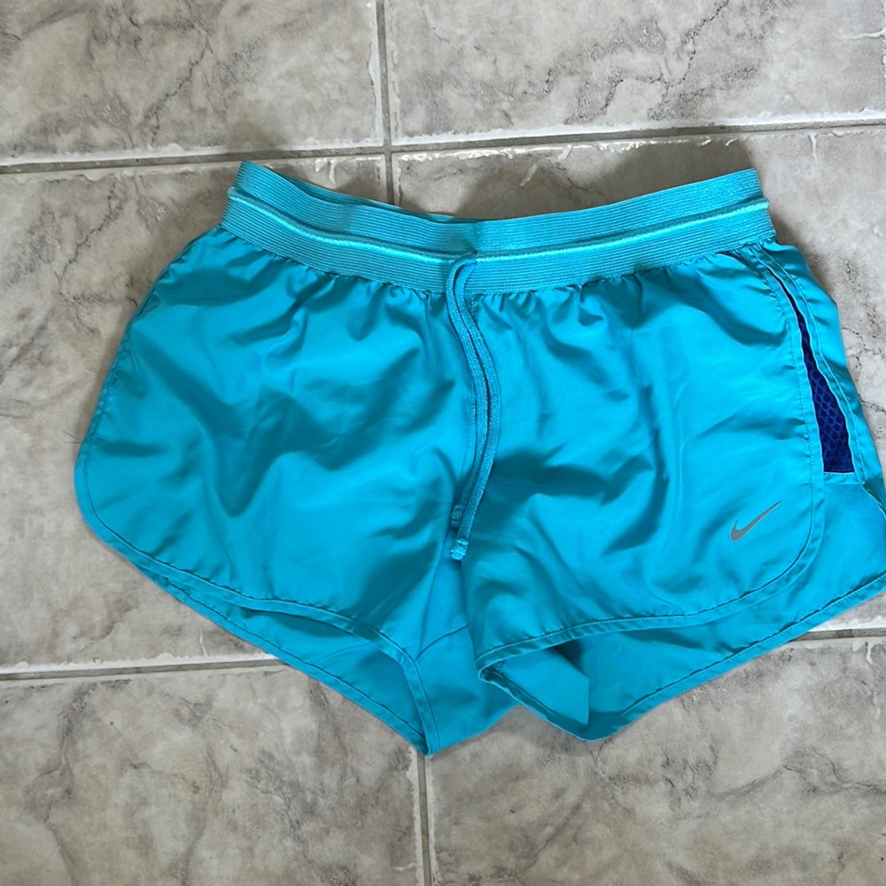 Nike Dri-fit athletic shorts SIZE Small. Color Blue